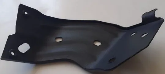 Fiat Egea (15->) Ön Çamurluk Braketi Sac Sağ